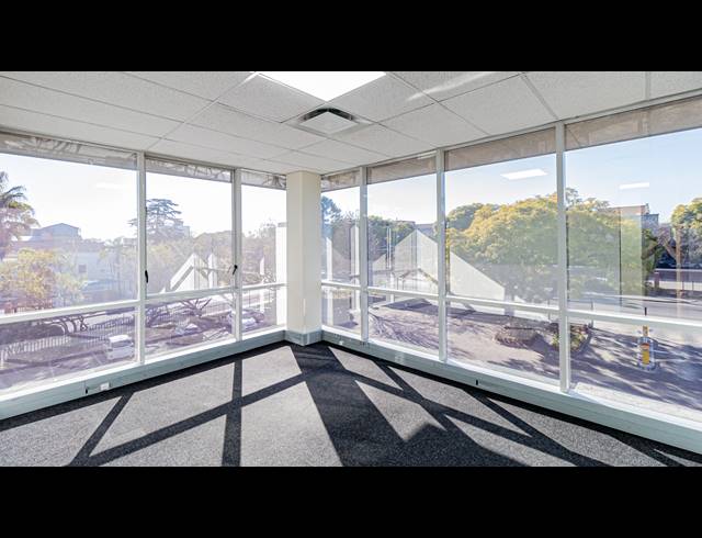 359M² OFFICE TO LET IN FERNDALE